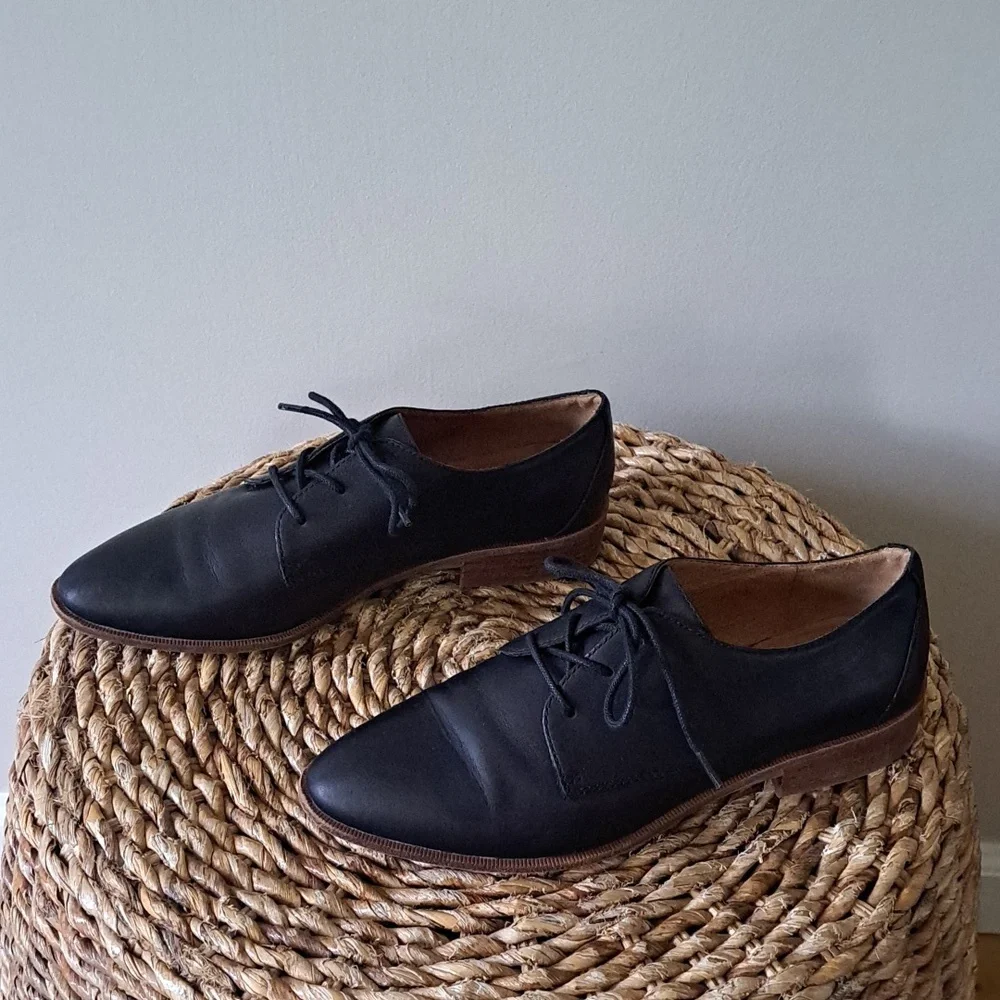 Madewell Black Leather Lace-Up Oxfords with Brown Sole